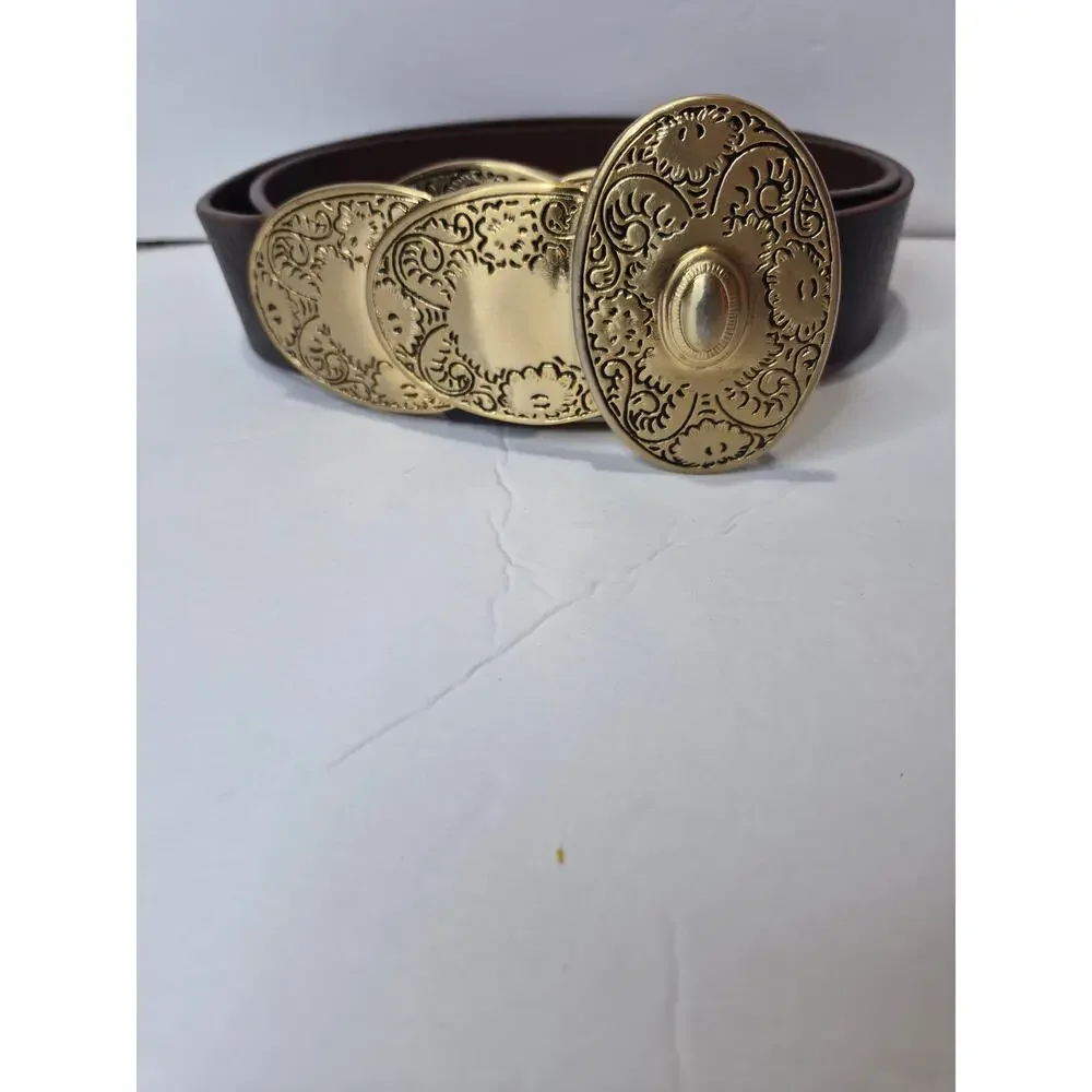 CHICO'S GENUINE LEATHER ADJUSTABLE BELT WITH BEAUTIFUL GOLD TONE BUCKLE.